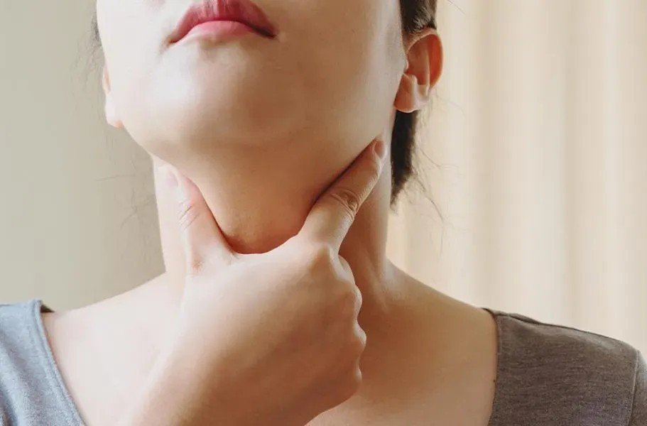 Homeopathic Remedies for Thyroid — Natural Support for Hypo and Hyperthyroidism